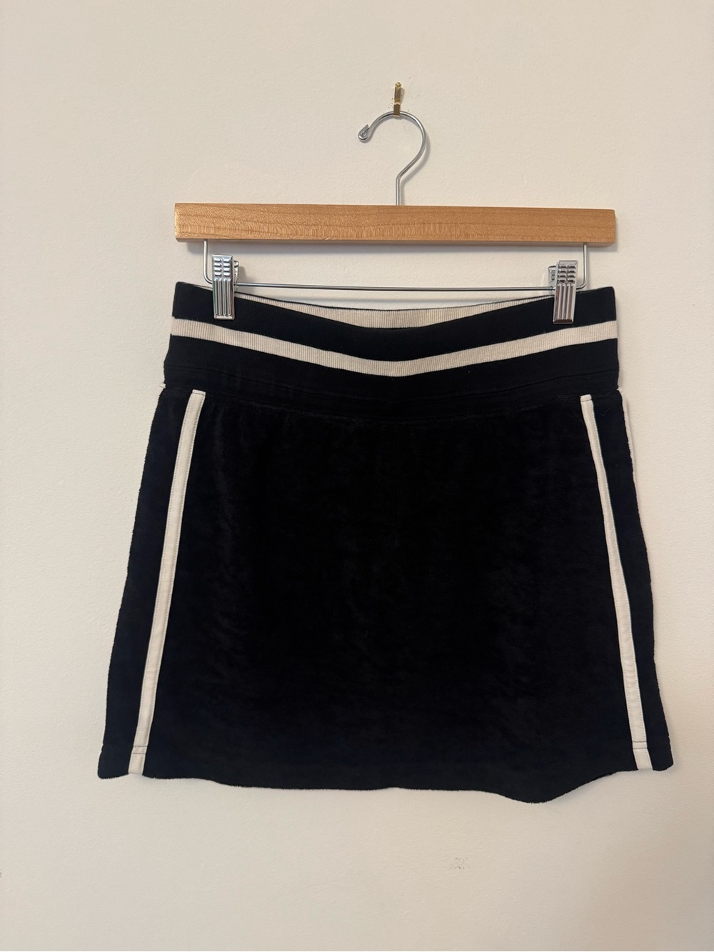 L Space Black Mini Skirt with White Trim new without tags tags